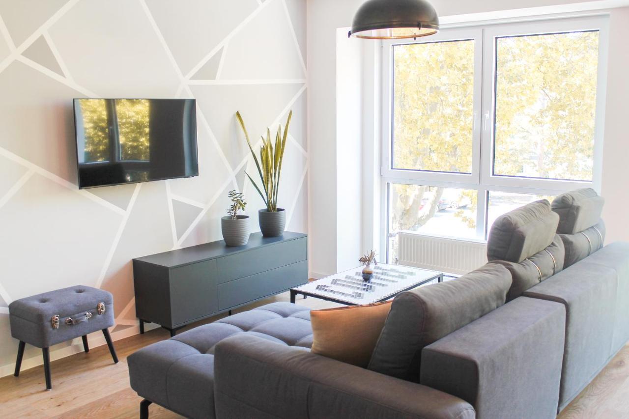 New York Apartment - Fuer Freunde & Familien, Stadtnah, Parkplatz, E-Ladestation, Gitterbox Fuer Fahrraeder, Fitnessstudio, Digitale Gaestemappe Mit Restaurant- Und Unternehmenstipps 코블렌츠 외부 사진